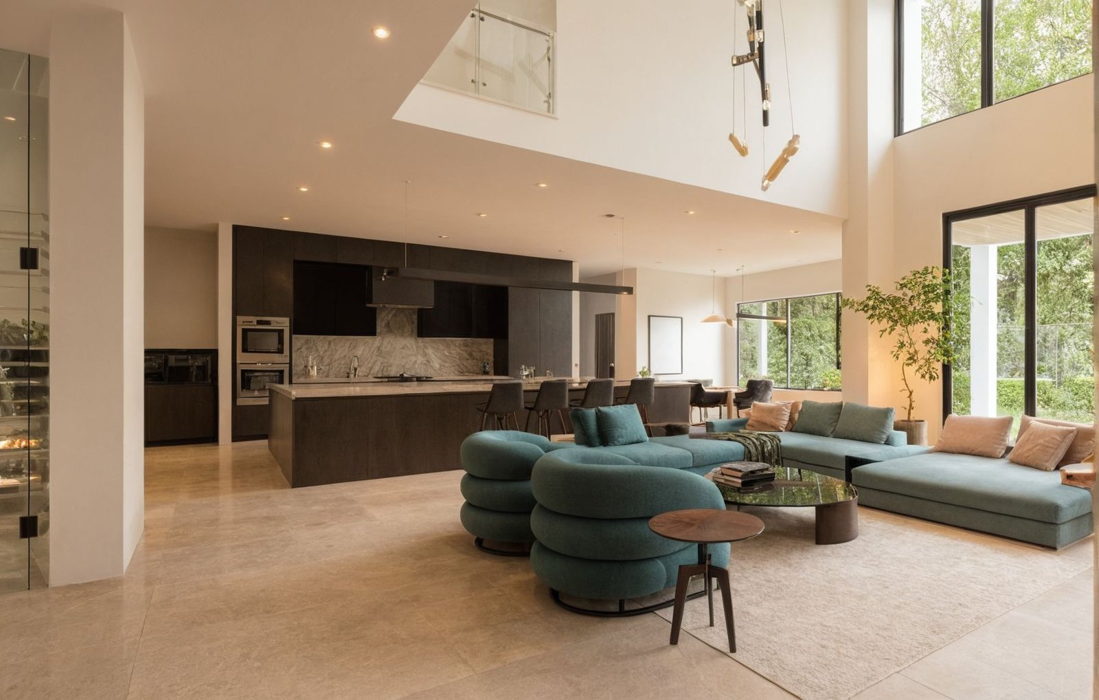 JACKSON INTERIOR - 1